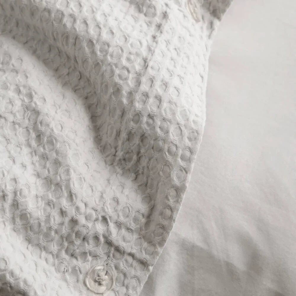 NWOT Quince Organic Luxe Honeycomb Twin Duvet Cover in Light Grey
